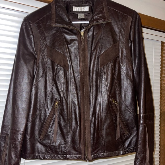 Elegant Brown Leather Jacket - Picture 1 of 7